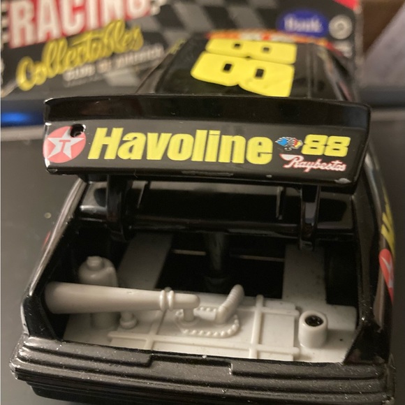 Scale Stock Car #88 Bank - Picture 4 of 9